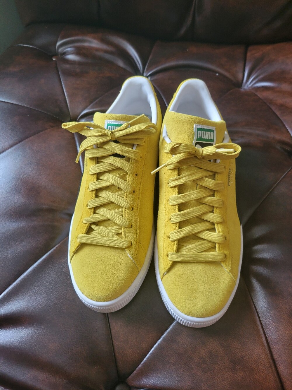 Puma Mens Suede Classic Sneaker — Yellow